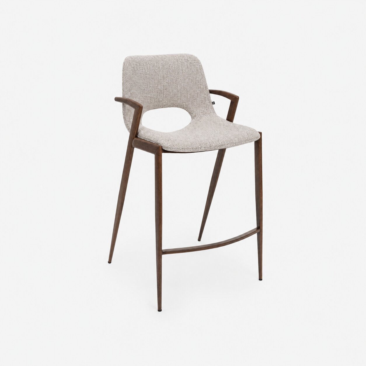 Astrid Ban Vue 4